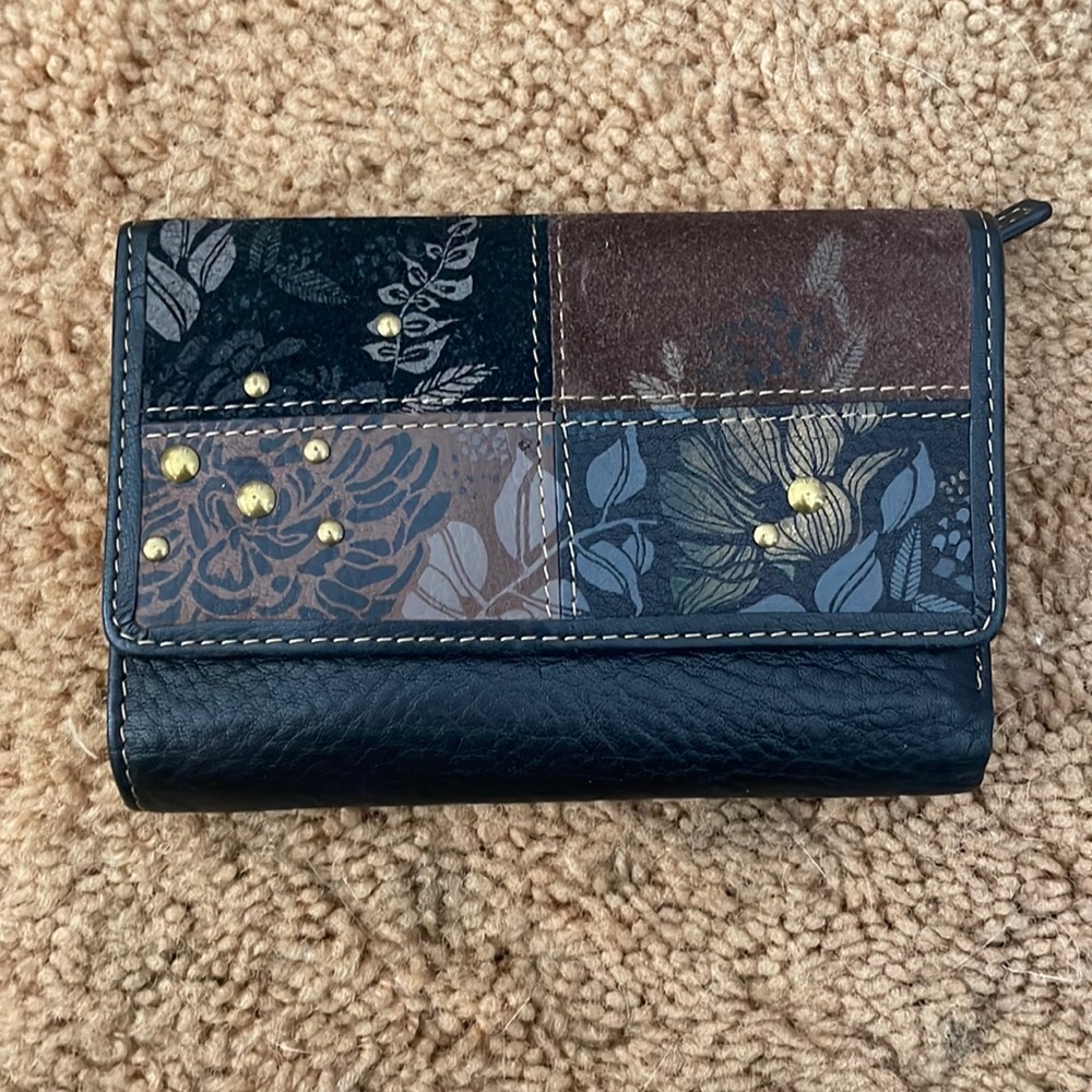 Brown Leather Fossil Wallet 🤎